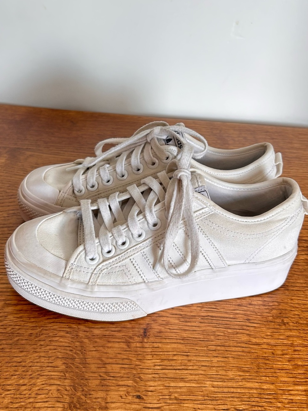 ADIDAS NIZZA PLATFORM CASUAL SHOE - Picture 4 of 7